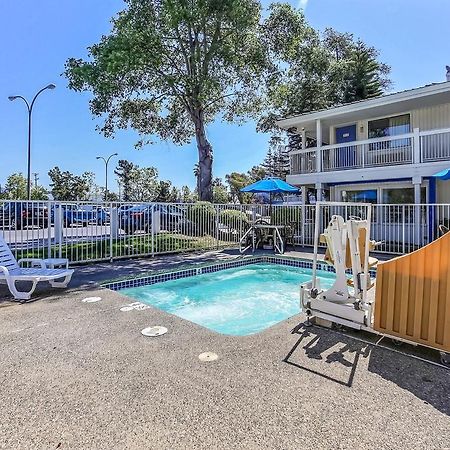 Motel 6-Oakland, Ca - Embarcadero Екстериор снимка
