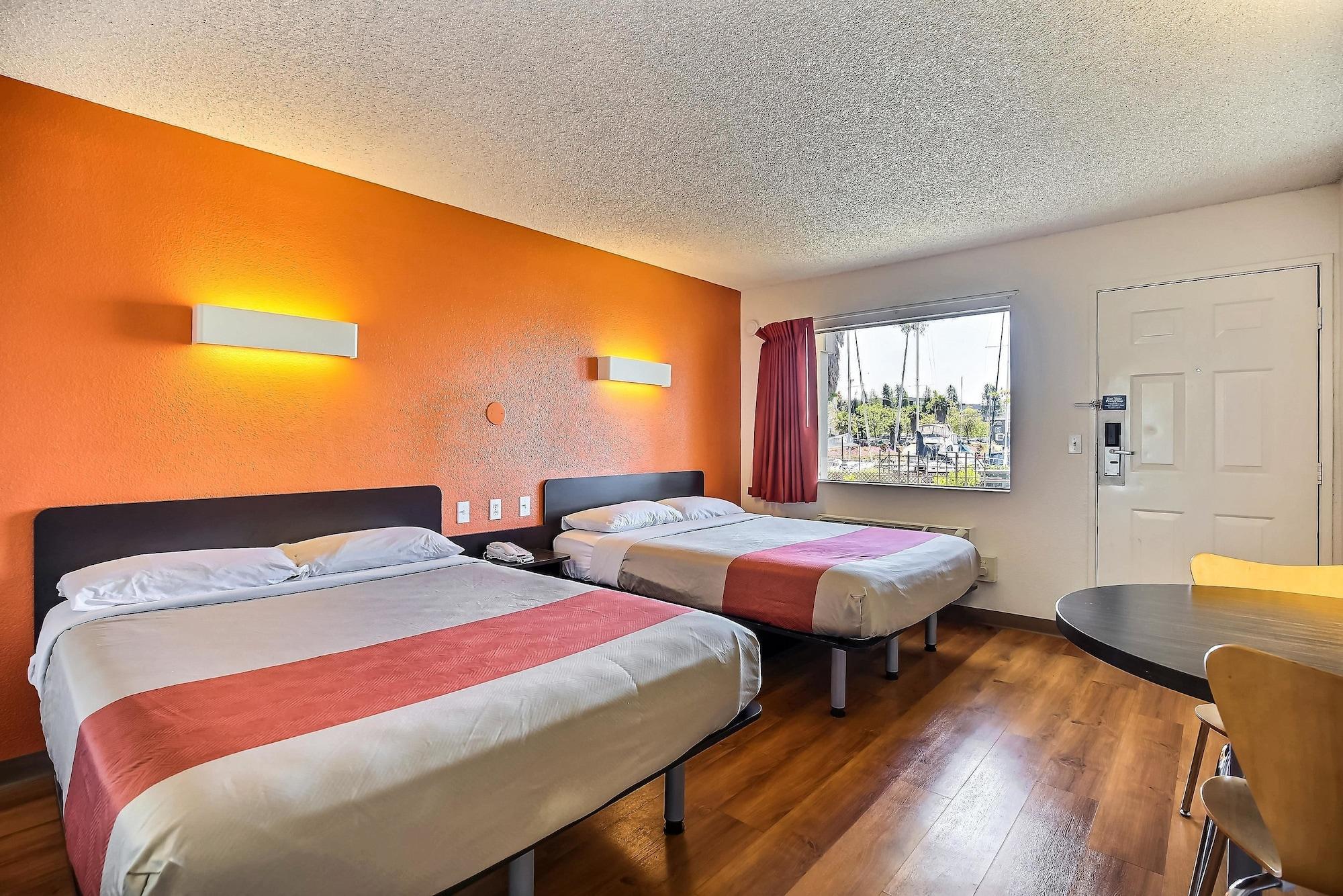 Motel 6-Oakland, Ca - Embarcadero Екстериор снимка
