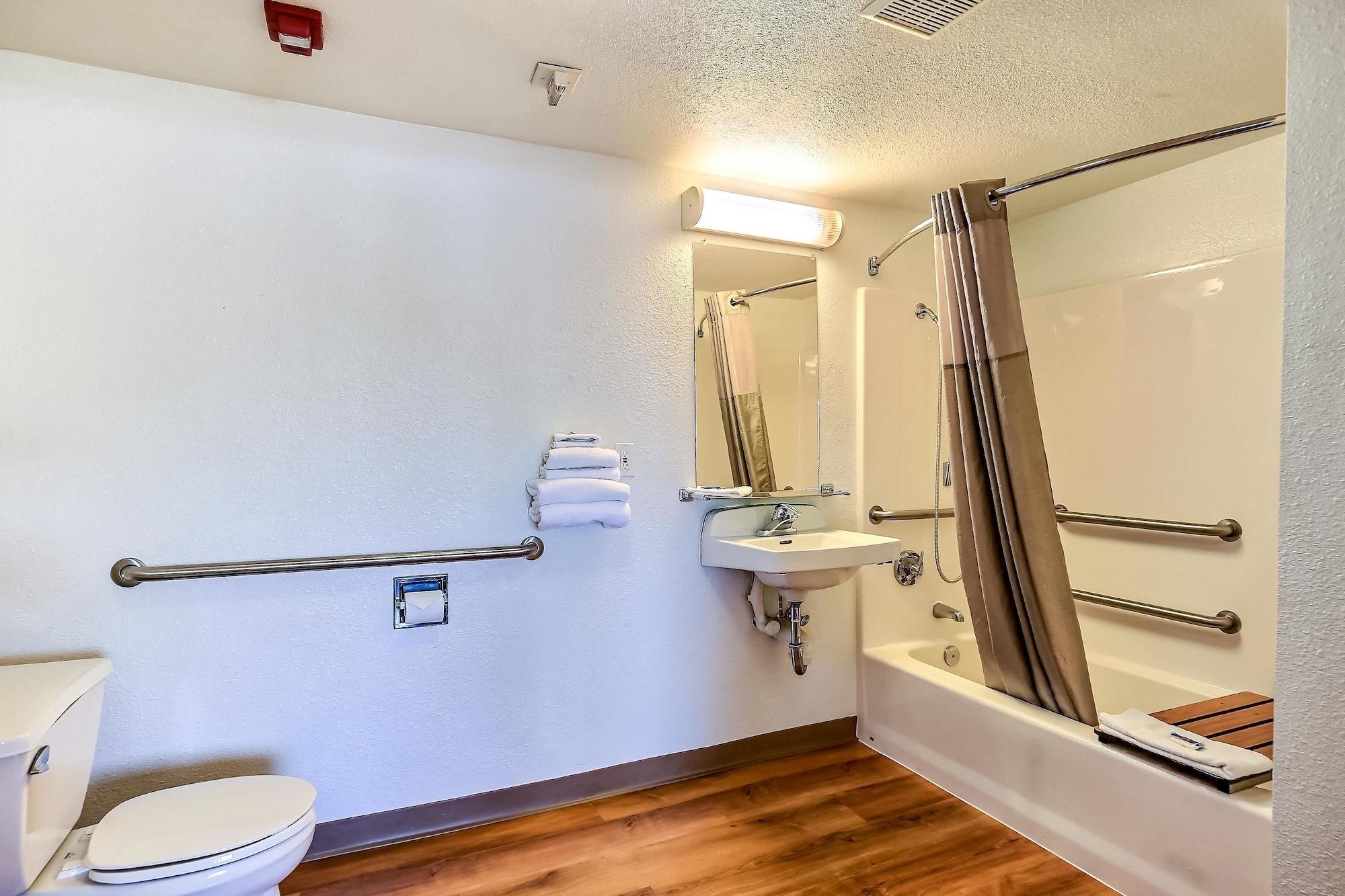 Motel 6-Oakland, Ca - Embarcadero Екстериор снимка