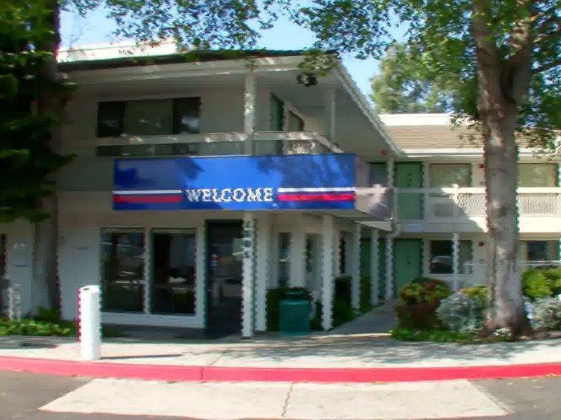 Motel 6-Oakland, Ca - Embarcadero Екстериор снимка