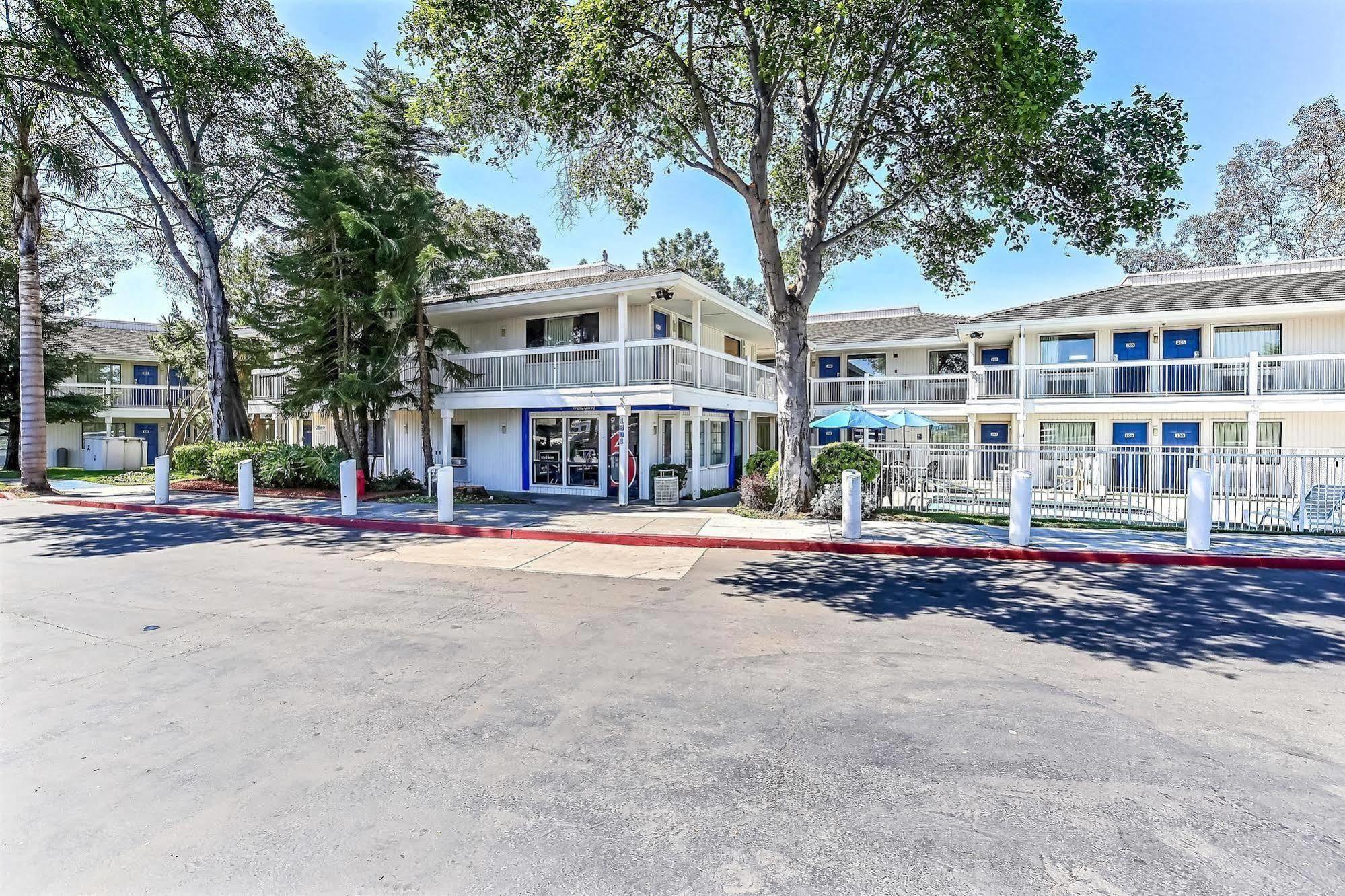 Motel 6-Oakland, Ca - Embarcadero Екстериор снимка