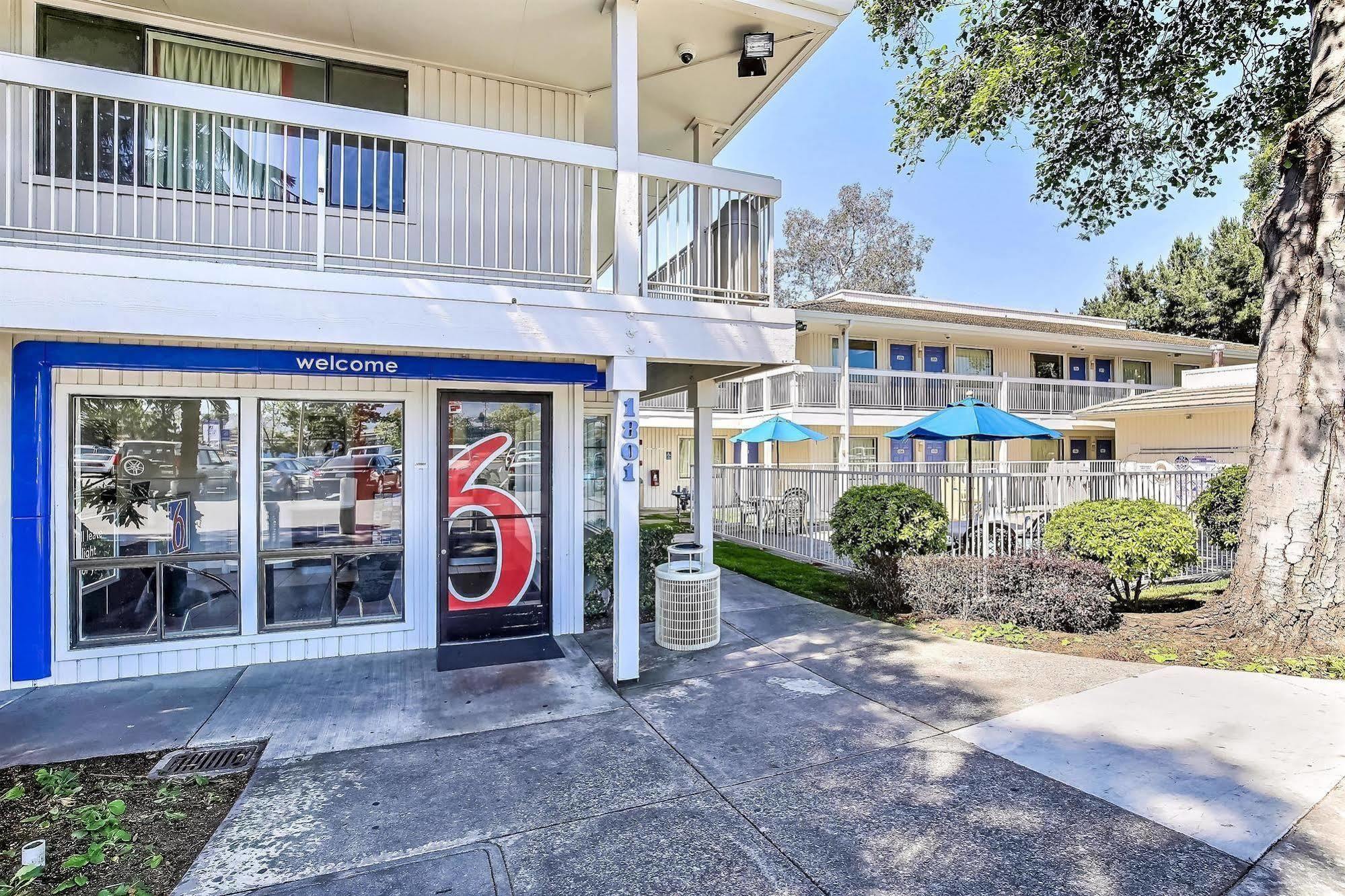Motel 6-Oakland, Ca - Embarcadero Екстериор снимка